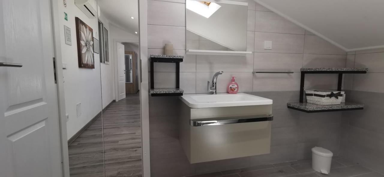 Apartments Angeline روفينجسكو سيلو المظهر الخارجي الصورة