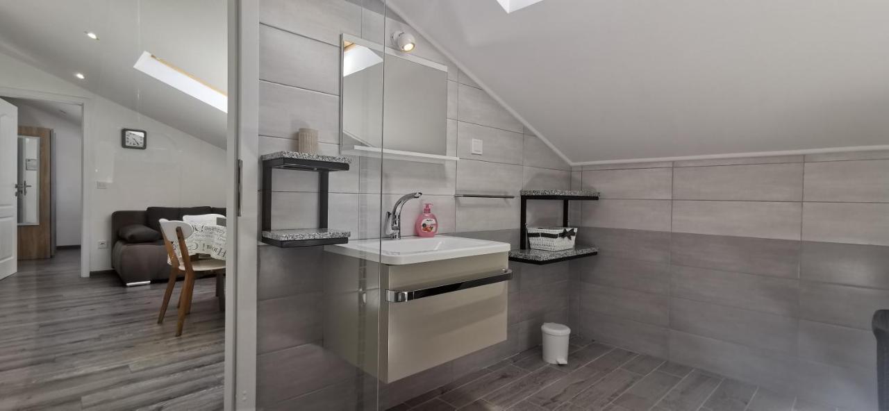 Apartments Angeline روفينجسكو سيلو المظهر الخارجي الصورة