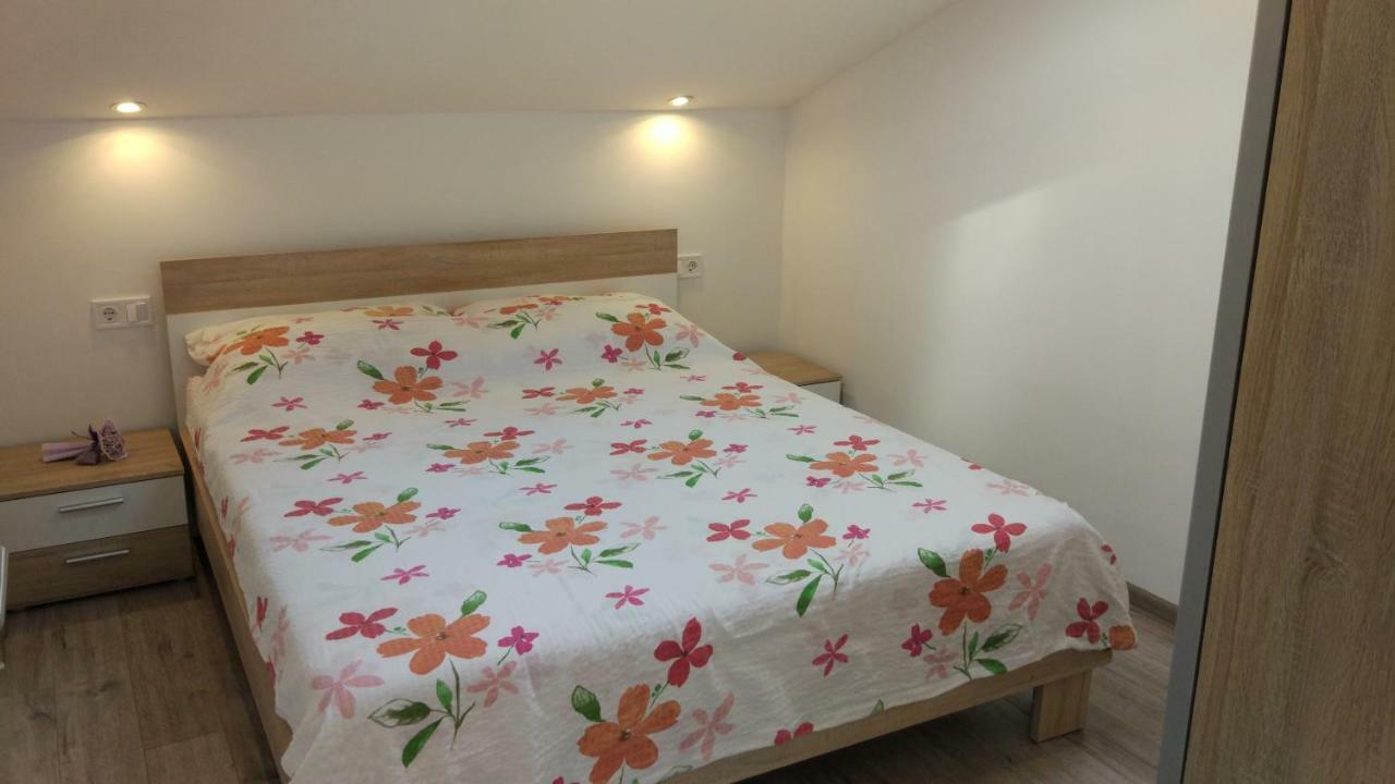 Apartments Angeline روفينجسكو سيلو المظهر الخارجي الصورة