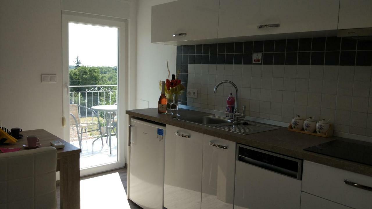 Apartments Angeline روفينجسكو سيلو المظهر الخارجي الصورة