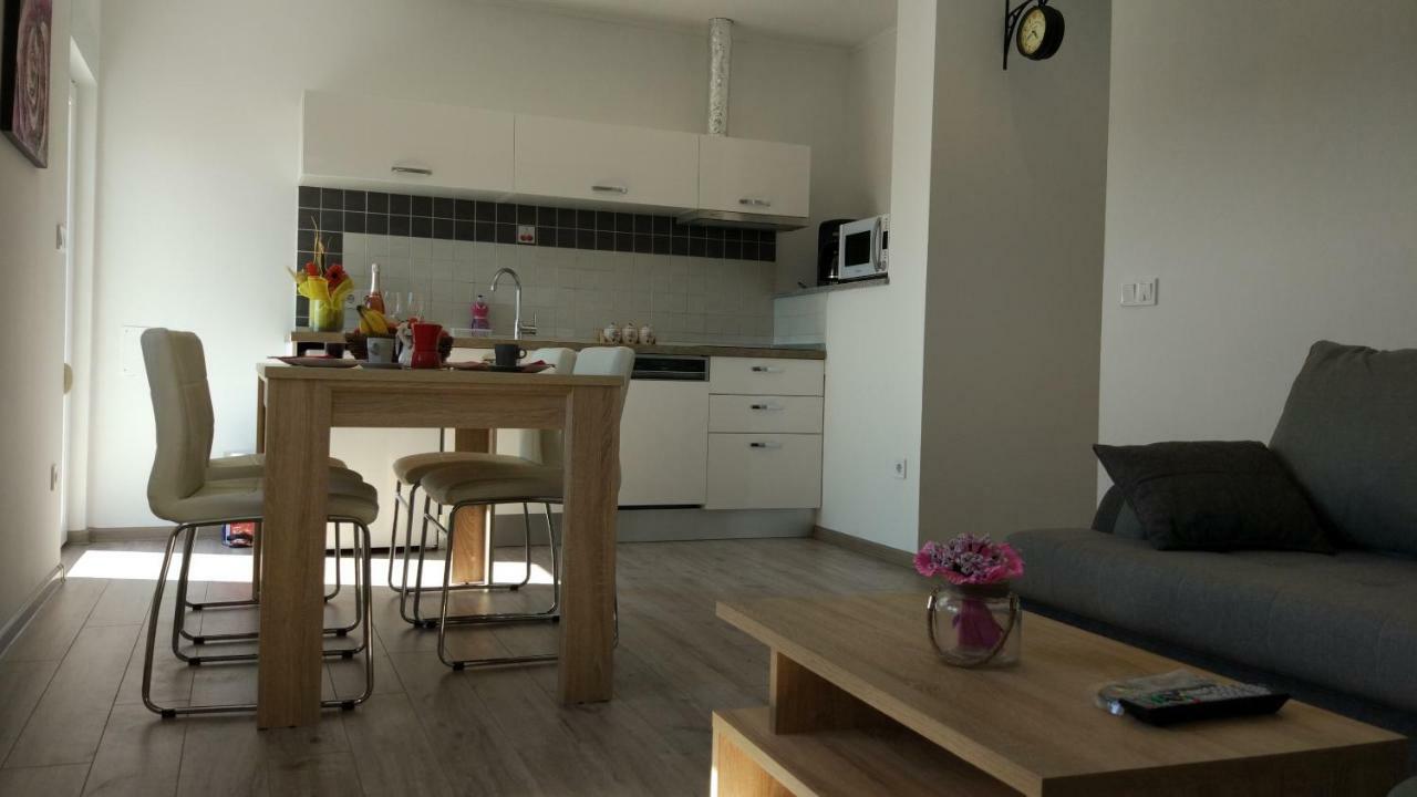 Apartments Angeline روفينجسكو سيلو المظهر الخارجي الصورة