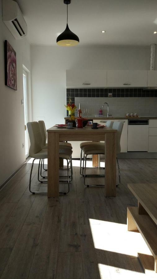 Apartments Angeline روفينجسكو سيلو المظهر الخارجي الصورة
